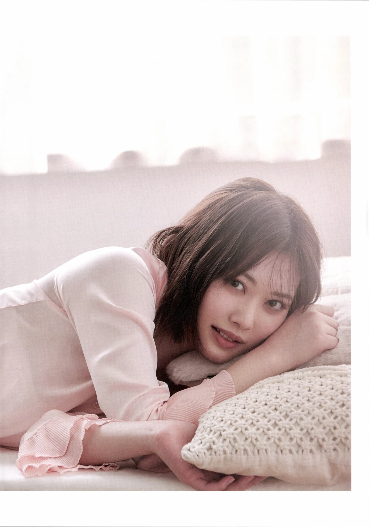 Junna Ito 伊藤純奈 – 1st写真集 「unfussy FC限定」 - P5