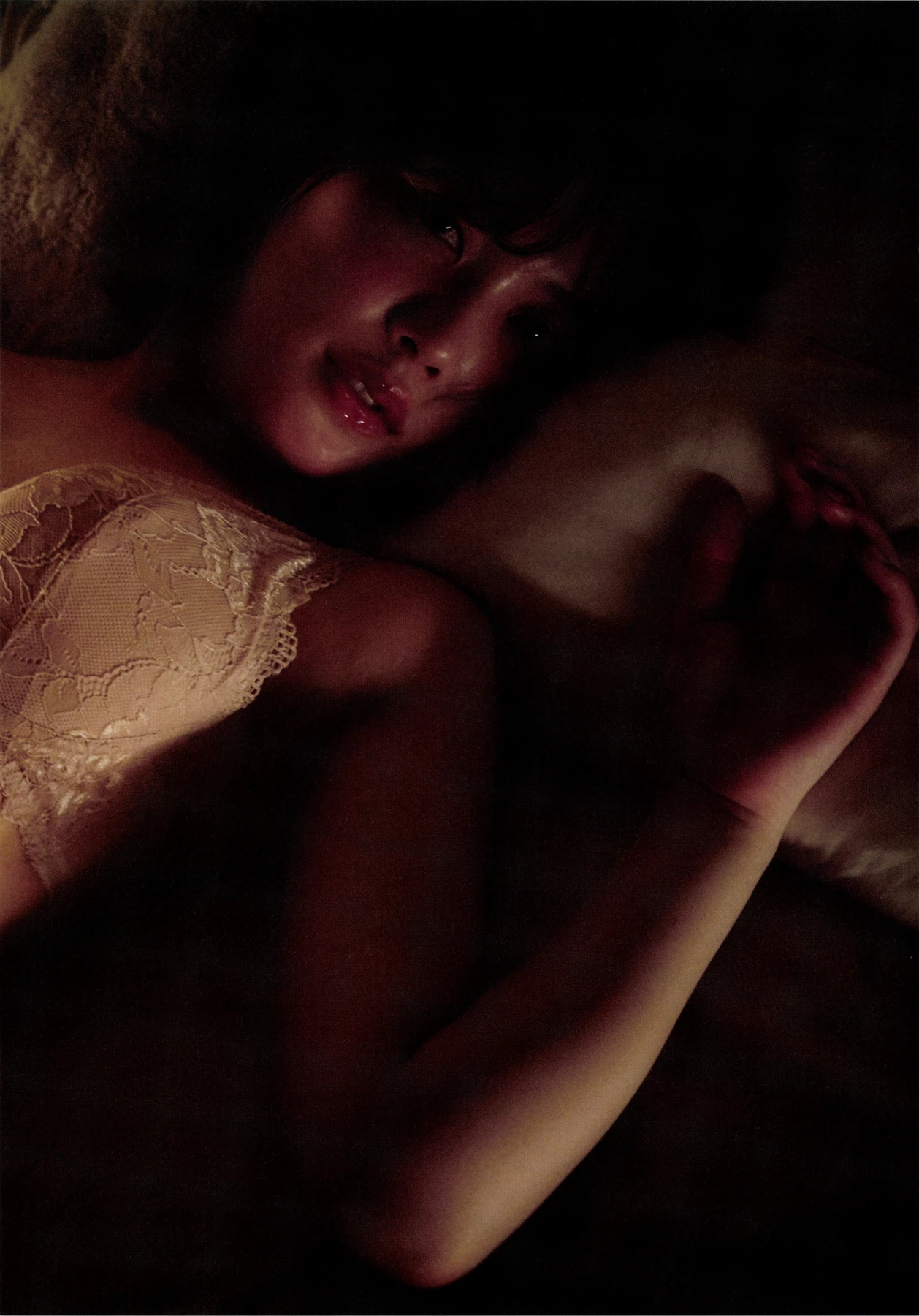 Junna Ito 伊藤純奈 – 1st写真集 「unfussy FC限定」 - P65