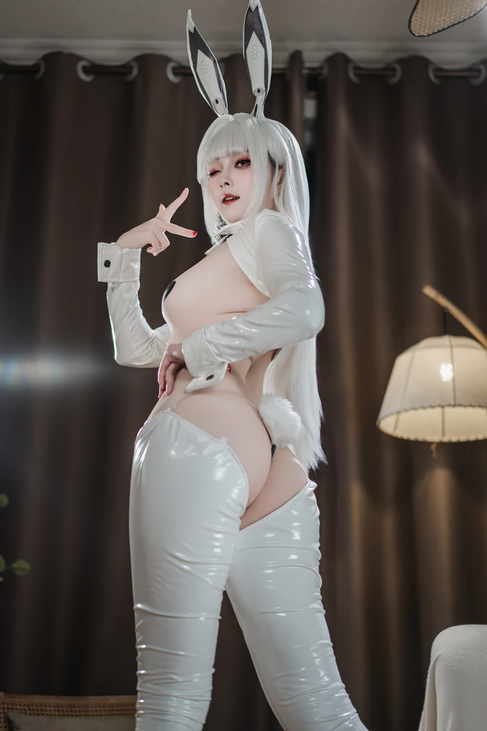 Cosplay Natsuko夏夏子 – NIKKE 布兰儿 逆兔女郎 - P6