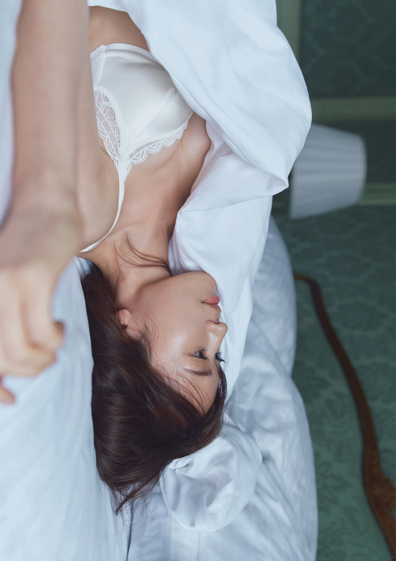 Atsuko Maeda 前田敦子 – 6th Photobook 写真集 「Beste」 - P125