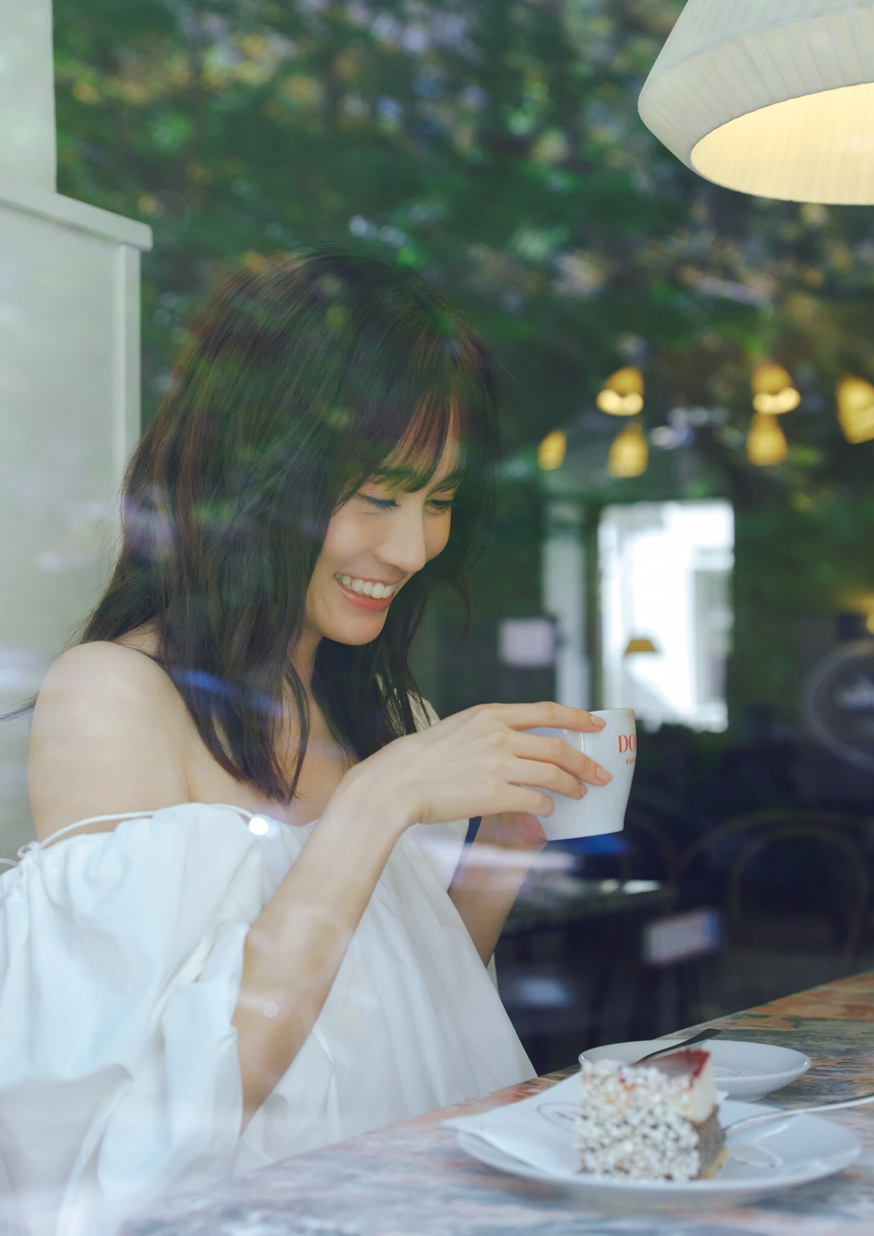 Atsuko Maeda 前田敦子 – 6th Photobook 写真集 「Beste」 - P27