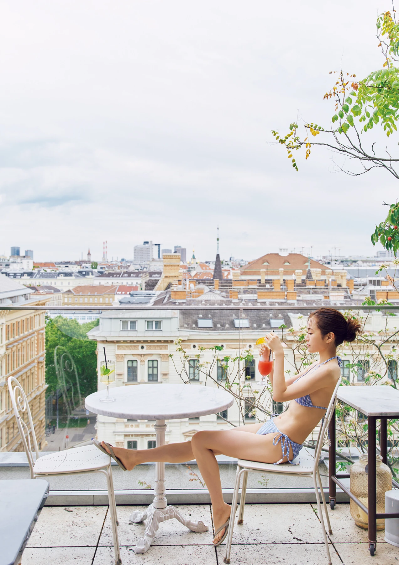 Atsuko Maeda 前田敦子 – 6th Photobook 写真集 「Beste」 - P35