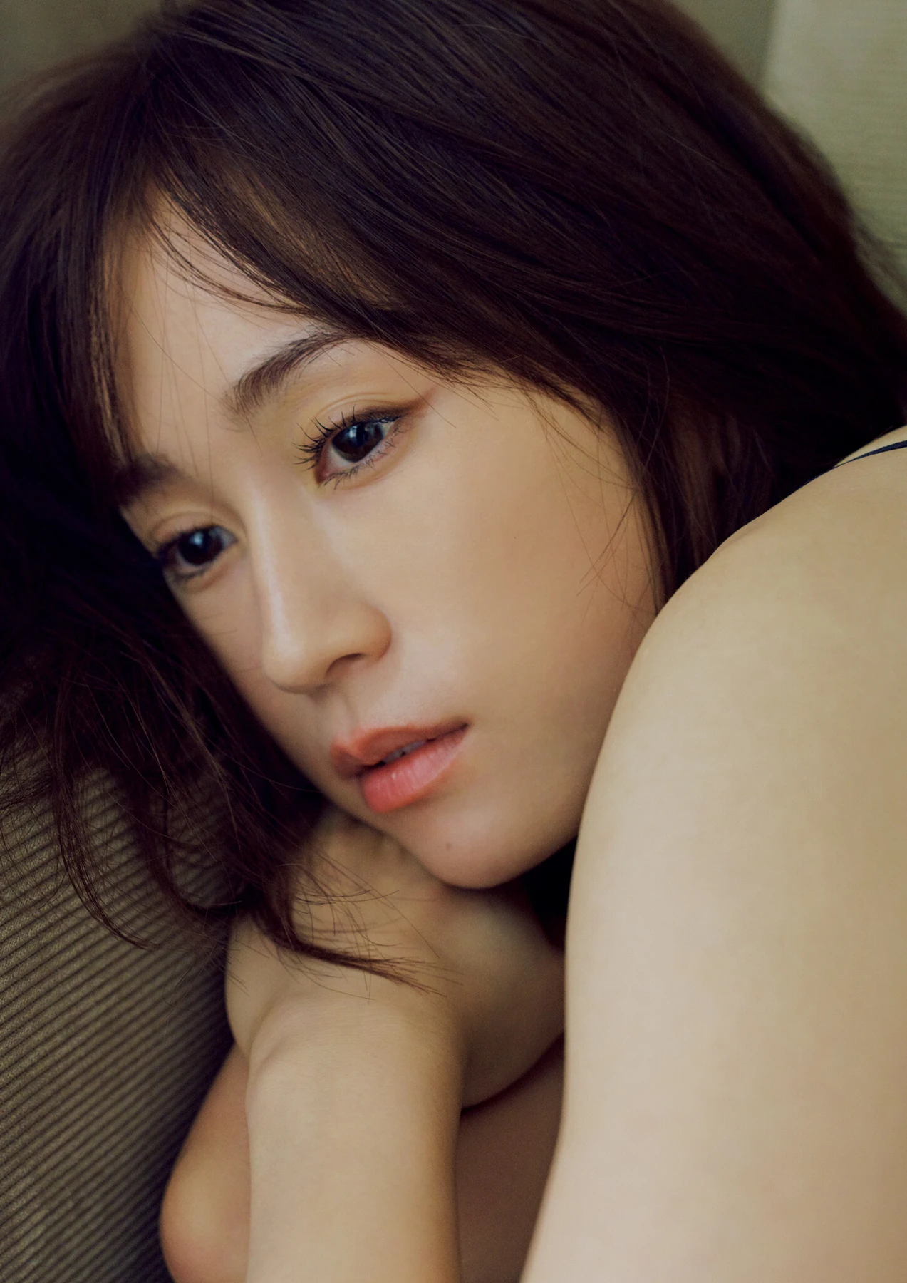Atsuko Maeda 前田敦子 – 6th Photobook 写真集 「Beste」 - P49