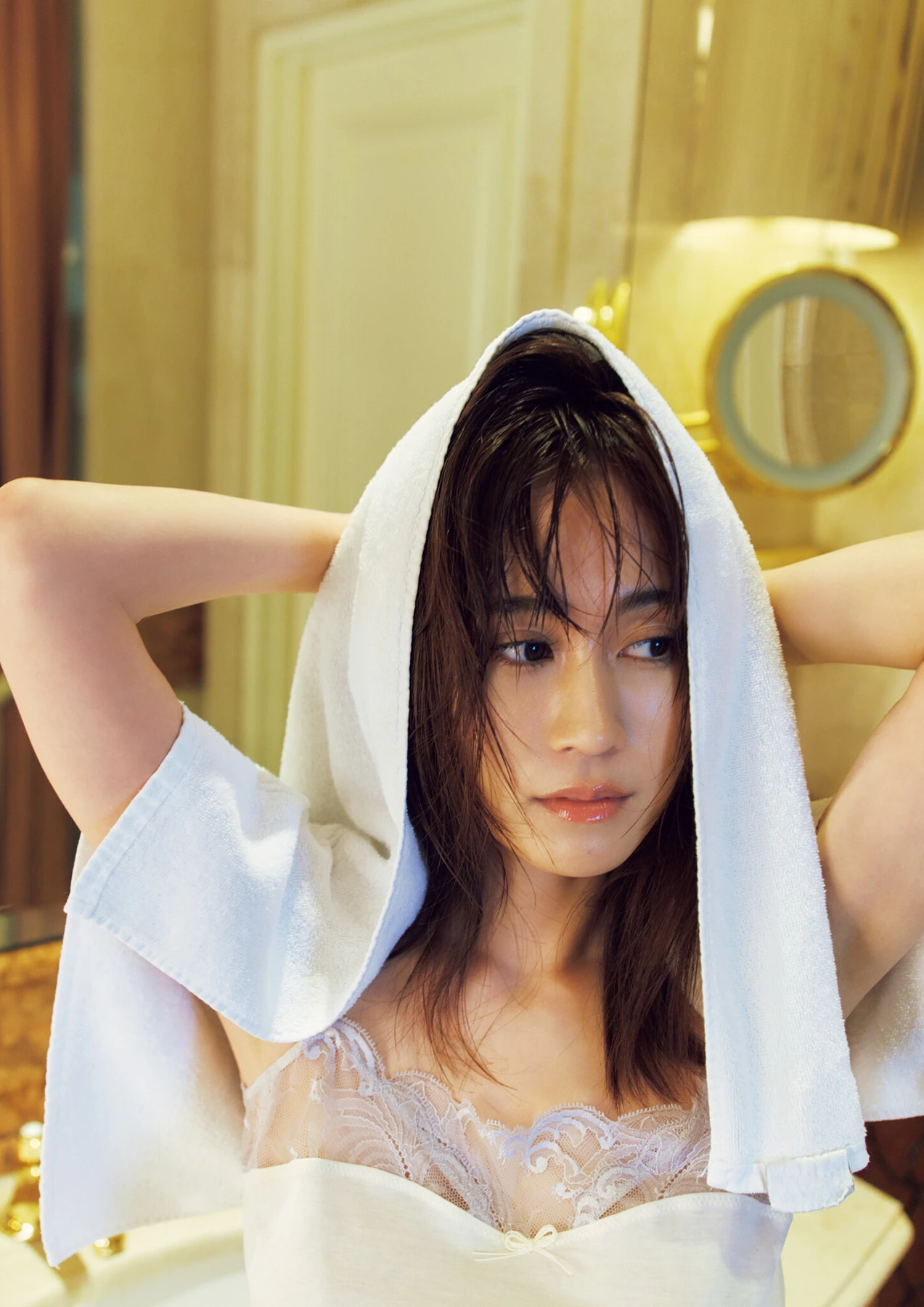 Atsuko Maeda 前田敦子 – 6th Photobook 写真集 「Beste」 - P67