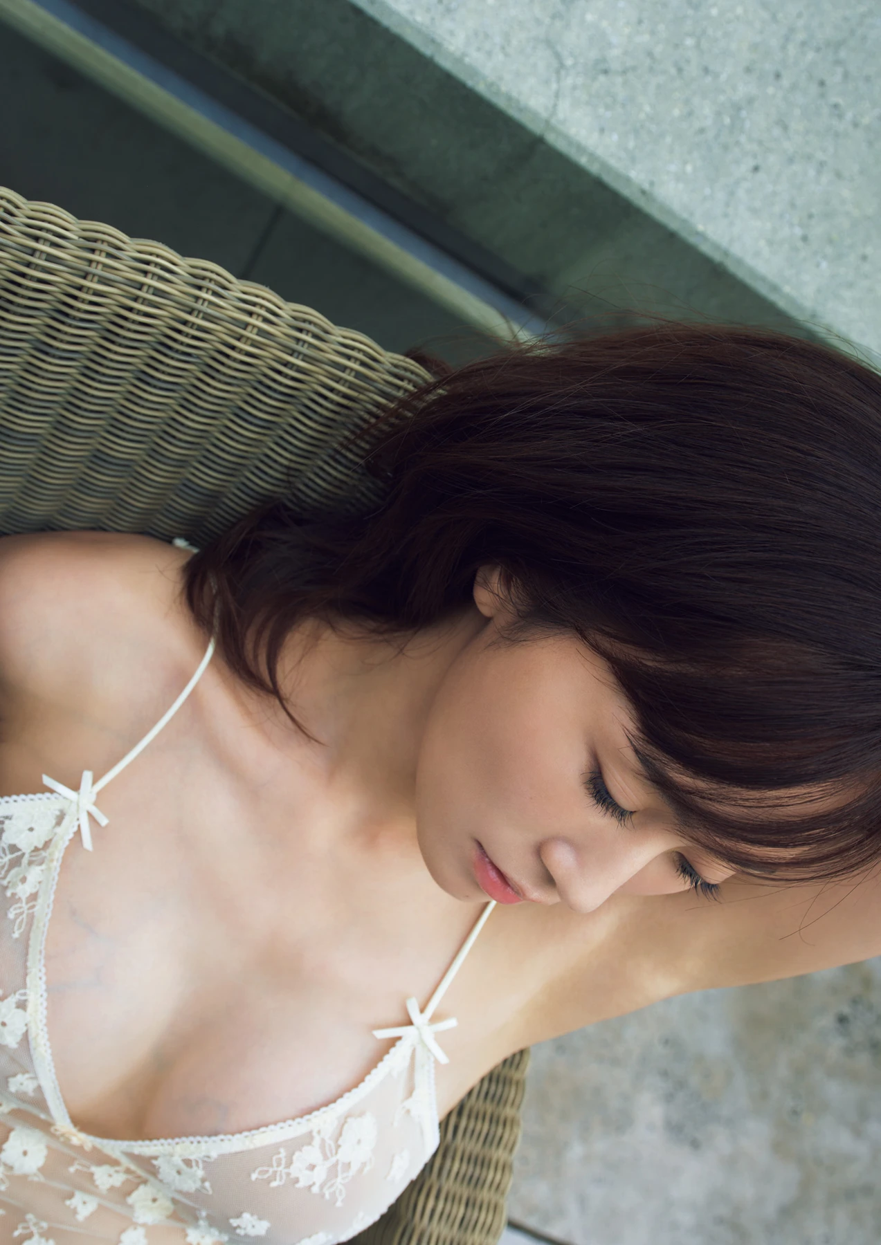 Atsuko Maeda 前田敦子 – 6th Photobook 写真集 「Beste」 - P7