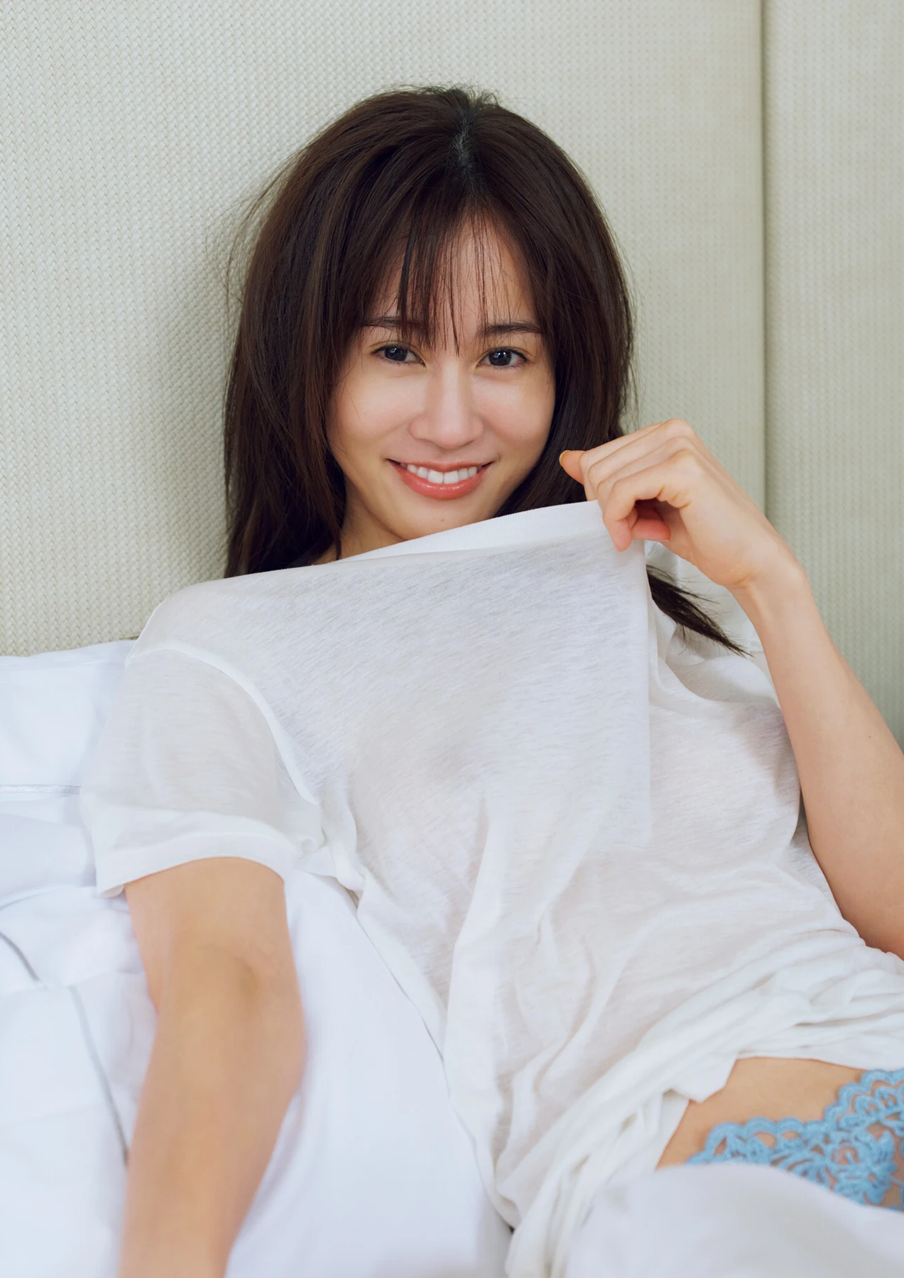 Atsuko Maeda 前田敦子 – 6th Photobook 写真集 「Beste」 - P80