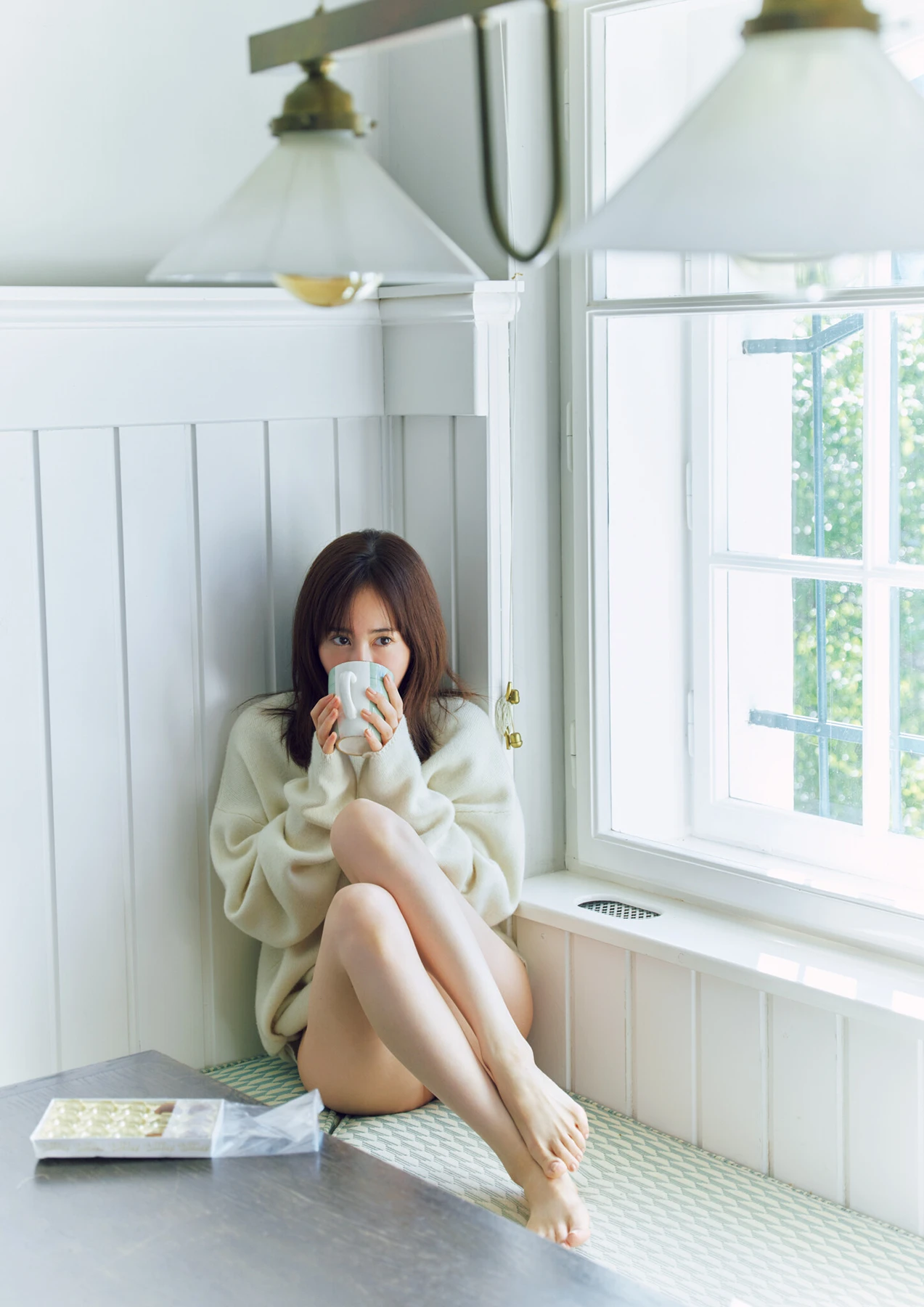 Atsuko Maeda 前田敦子 – 6th Photobook 写真集 「Beste」 - P95