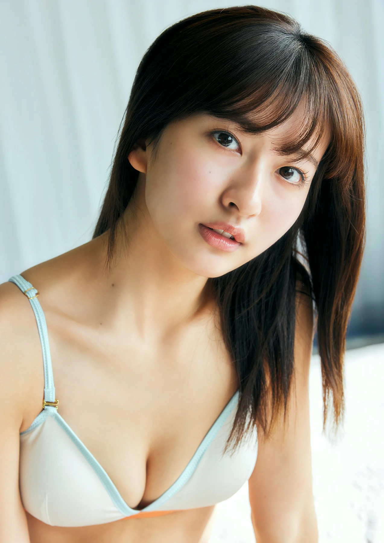 Rina Saito 斉藤里奈 – BRODYデジタル写真集 「come on」 - P20