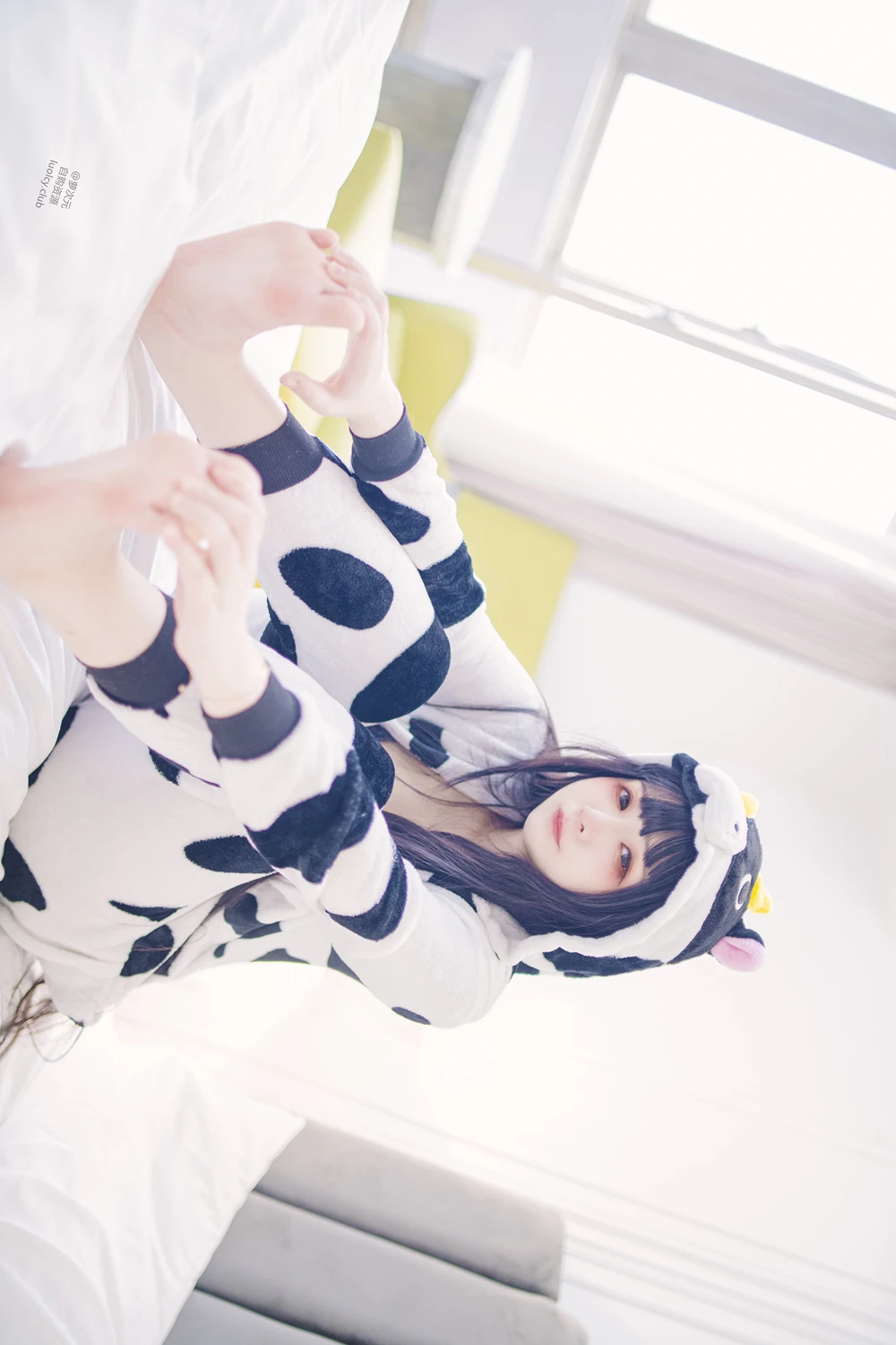 Cosplay 落落Raku – 奶牛Milky & 白衣小猫Kitten - P1