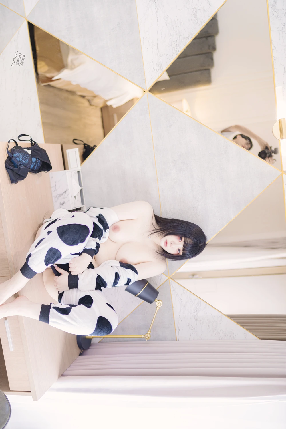 Cosplay 落落Raku – 奶牛Milky & 白衣小猫Kitten - P27