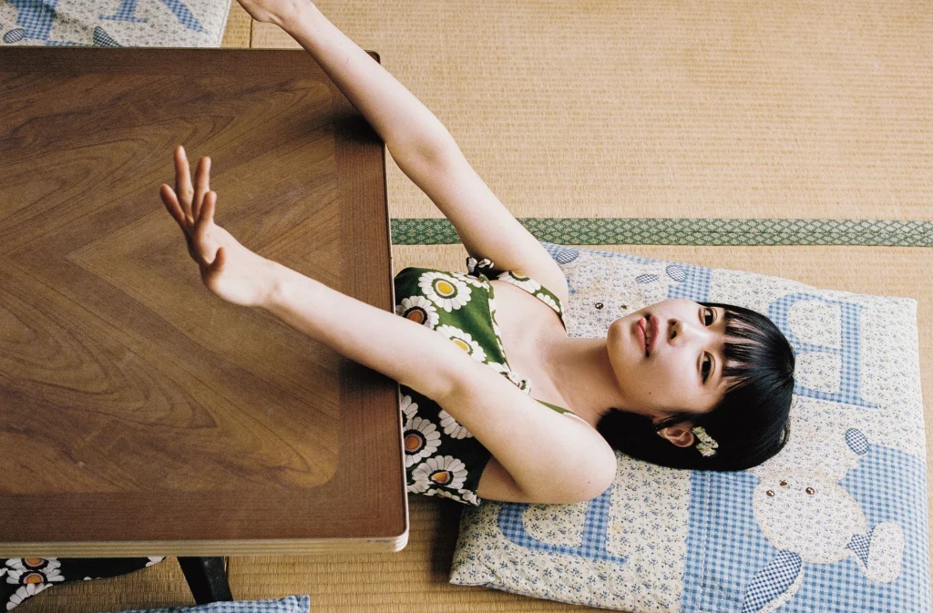 [JP] Ano (あの): 写真集 あの在処 (187 photos) - P19