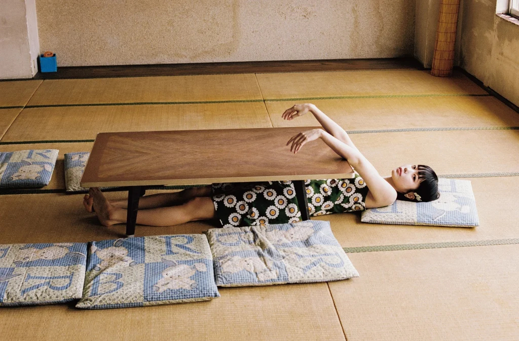 [JP] Ano (あの): 写真集 あの在処 (187 photos) - P18