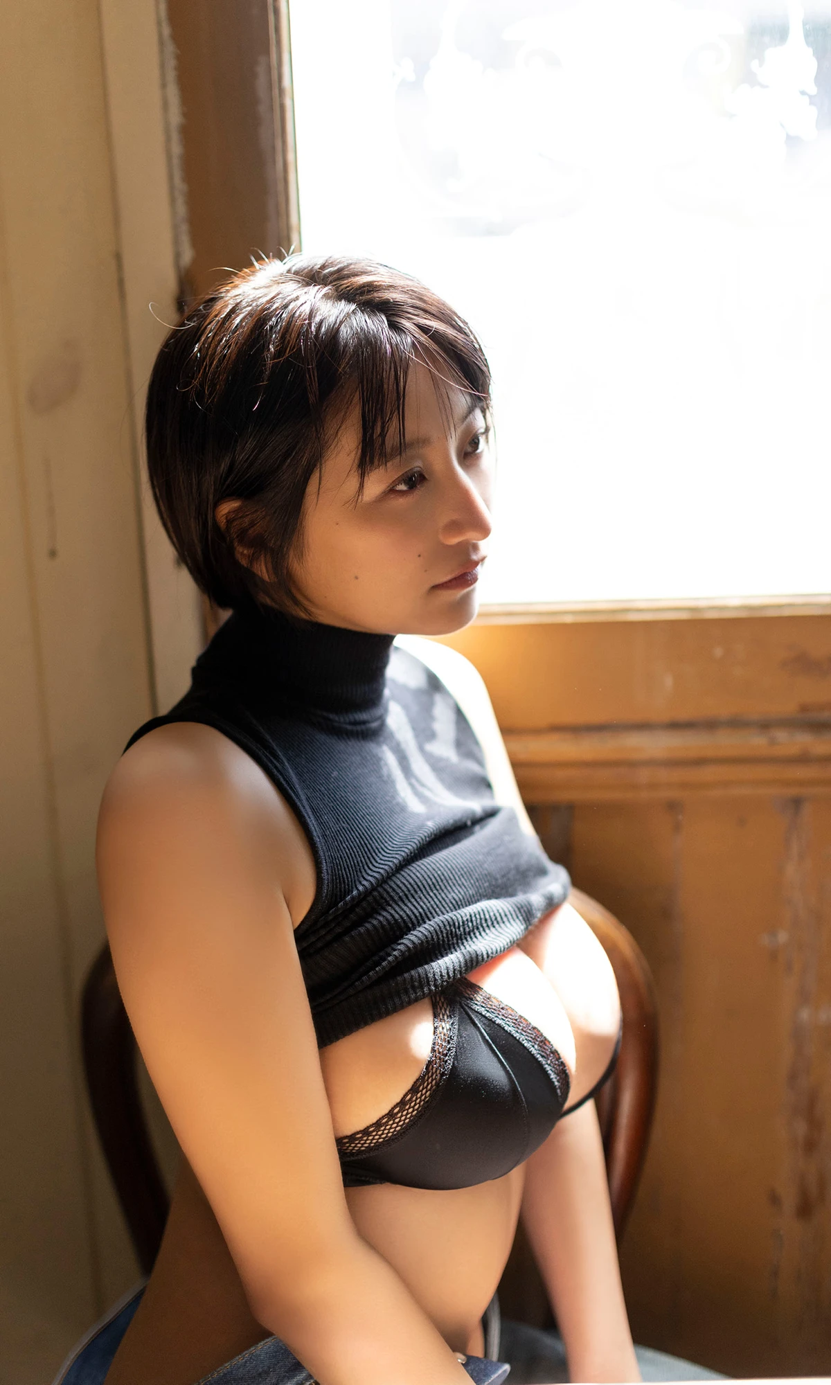 Ina Enohara 榎原依那 – 写真集 「満を持して」 - P8