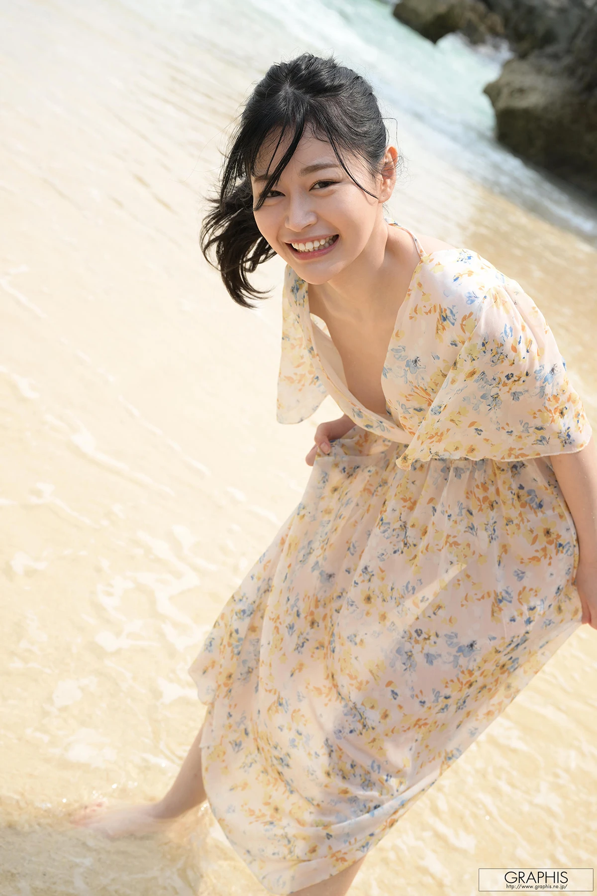 Uta Hibino 響乃うた – Graphis Gals 「Refreshing Smile!」 - P2