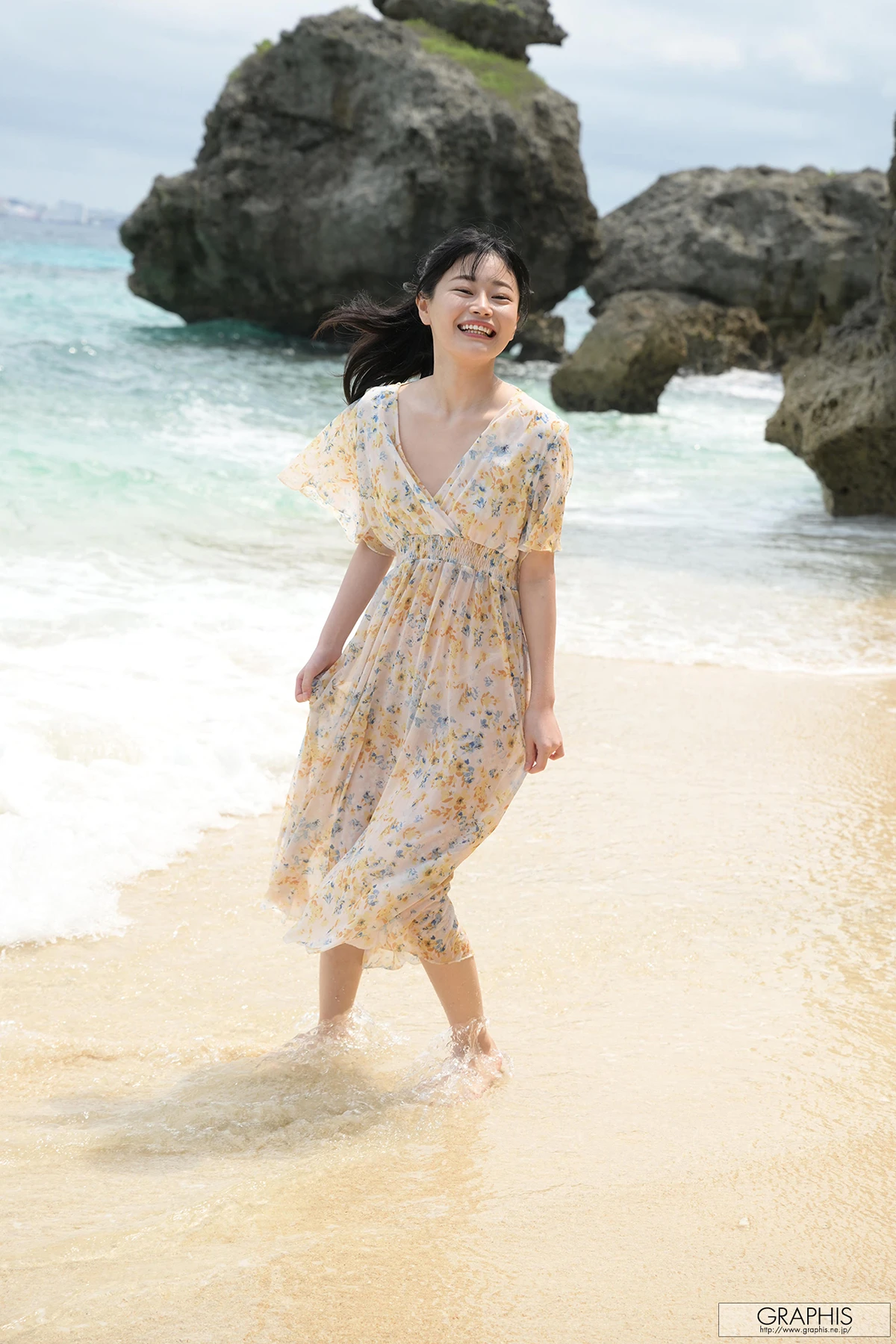 Uta Hibino 響乃うた – Graphis Gals 「Refreshing Smile!」 - P4