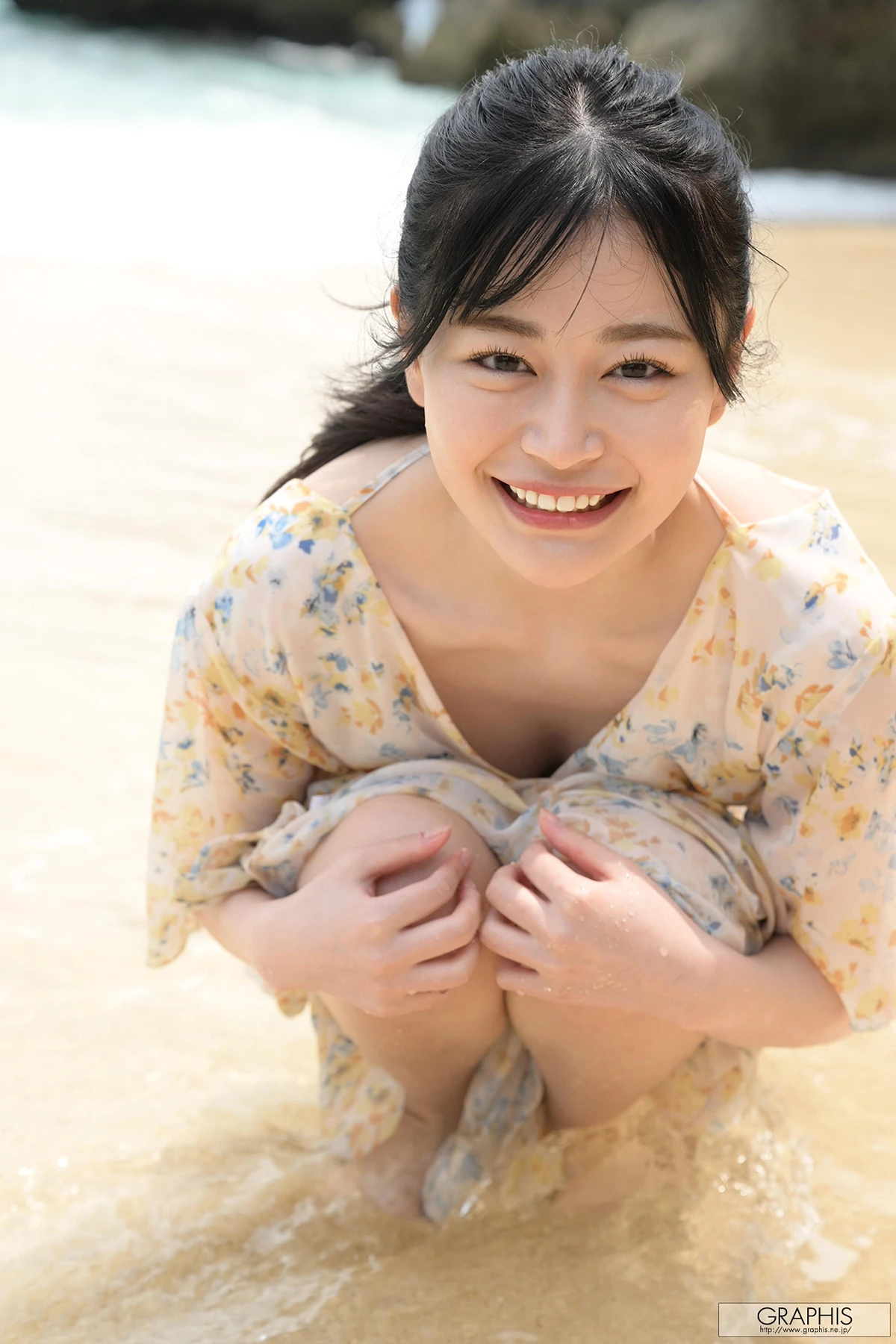 Uta Hibino 響乃うた – Graphis Gals 「Refreshing Smile!」 - P5