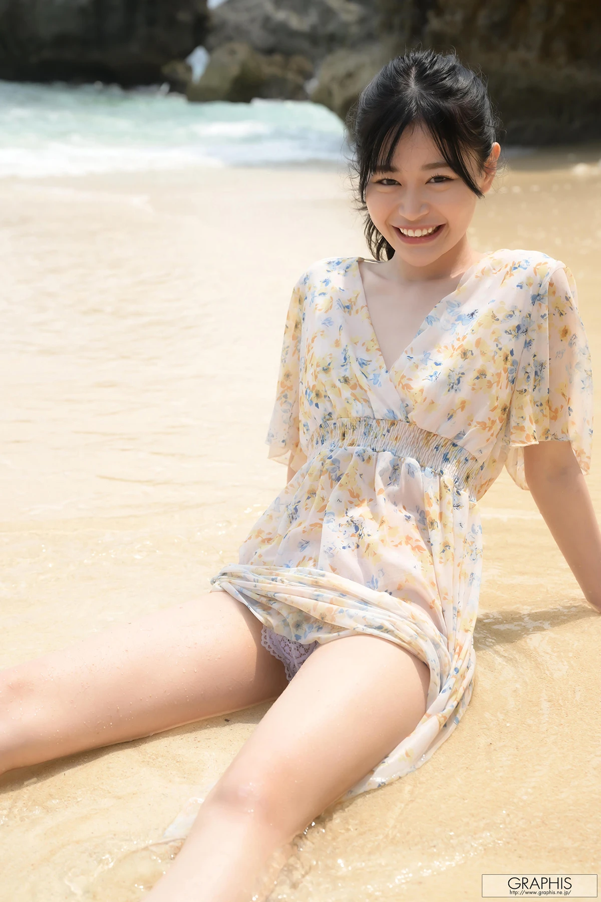 Uta Hibino 響乃うた – Graphis Gals 「Refreshing Smile!」 - P6