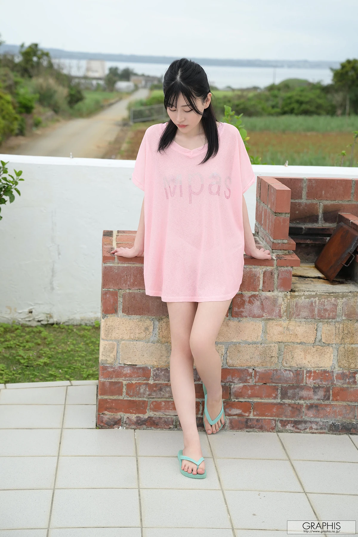 Uta Hibino 響乃うた – Graphis Gals 「Refreshing Smile!」 - P74