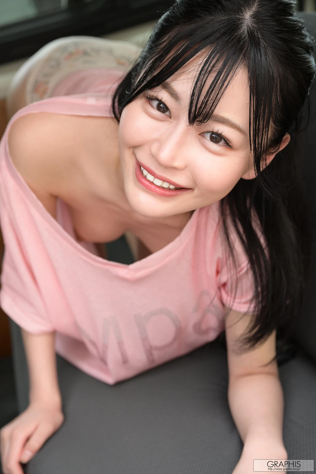 Uta Hibino 響乃うた – Graphis Gals 「Refreshing Smile!」 - P82