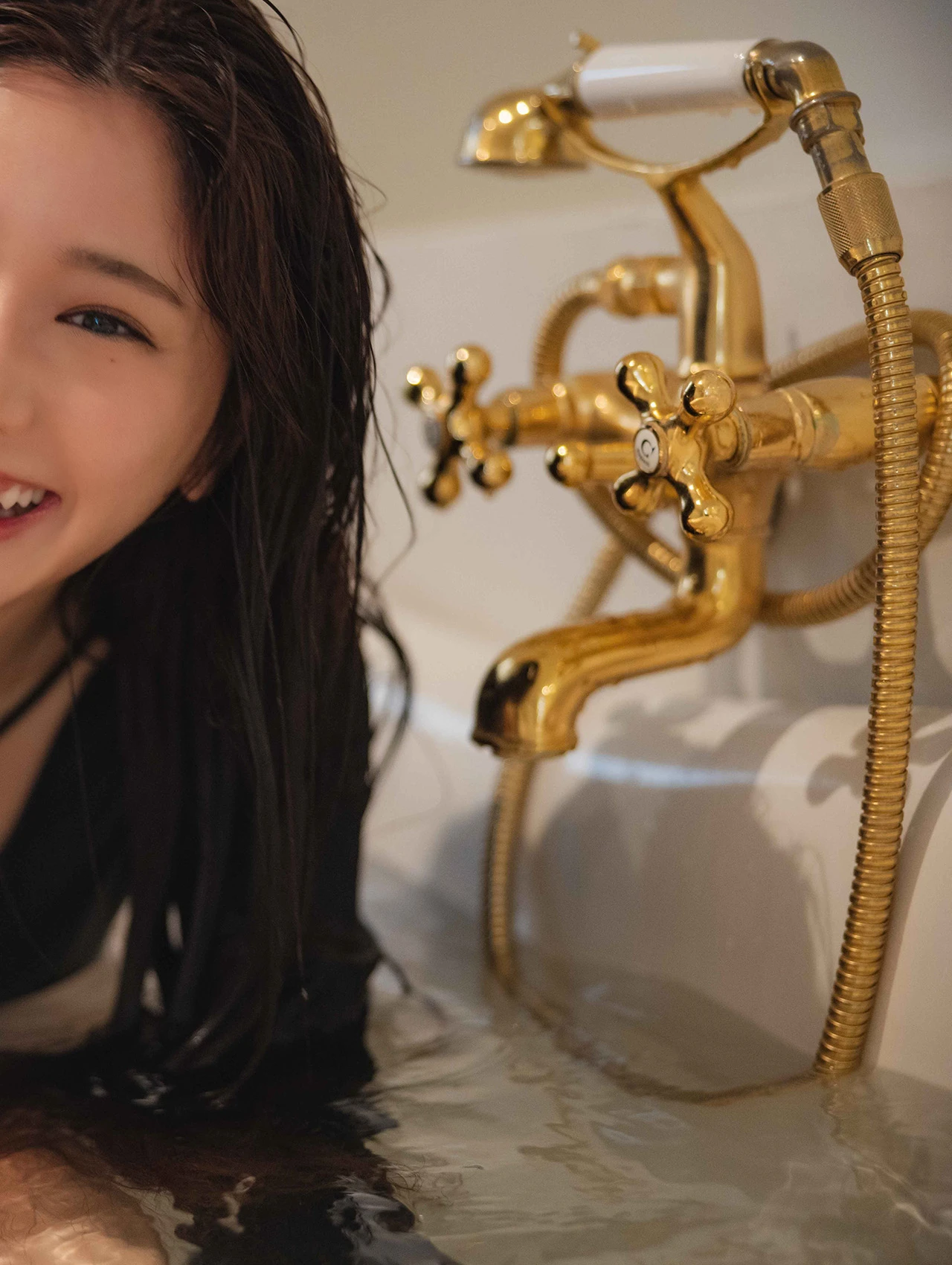 Yasuyo Saito 斎藤恭代 – アサ芸アイドル写真集 「BIJIN」 - P93
