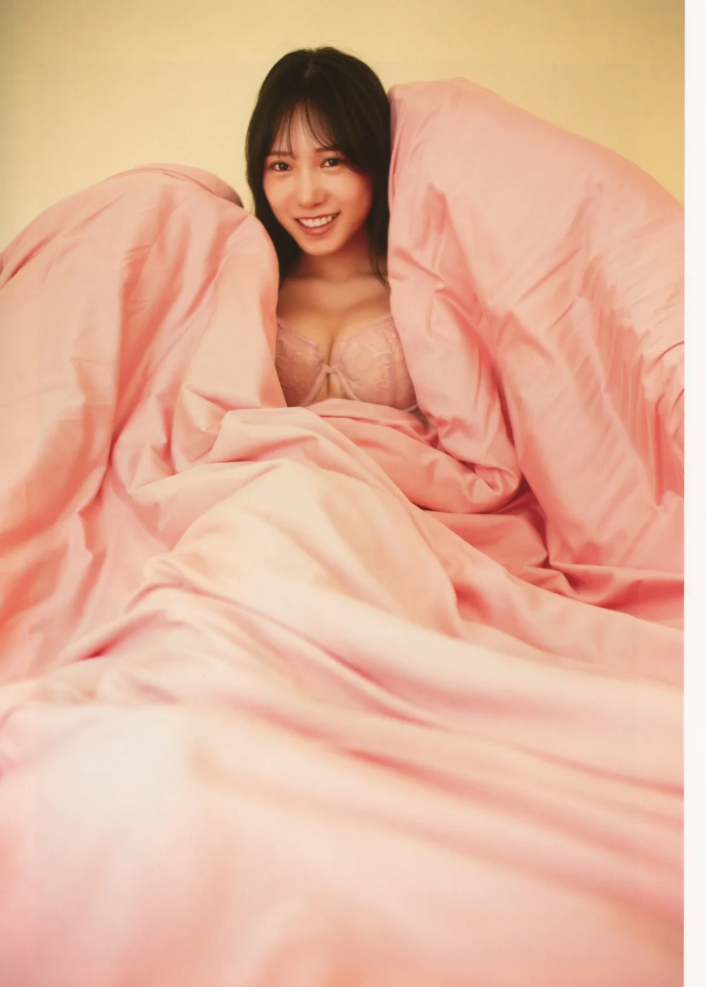 [JP] Yokono Sumire (横野すみれ): フォトブック Sumire Graph #6 (85 photos) - P24