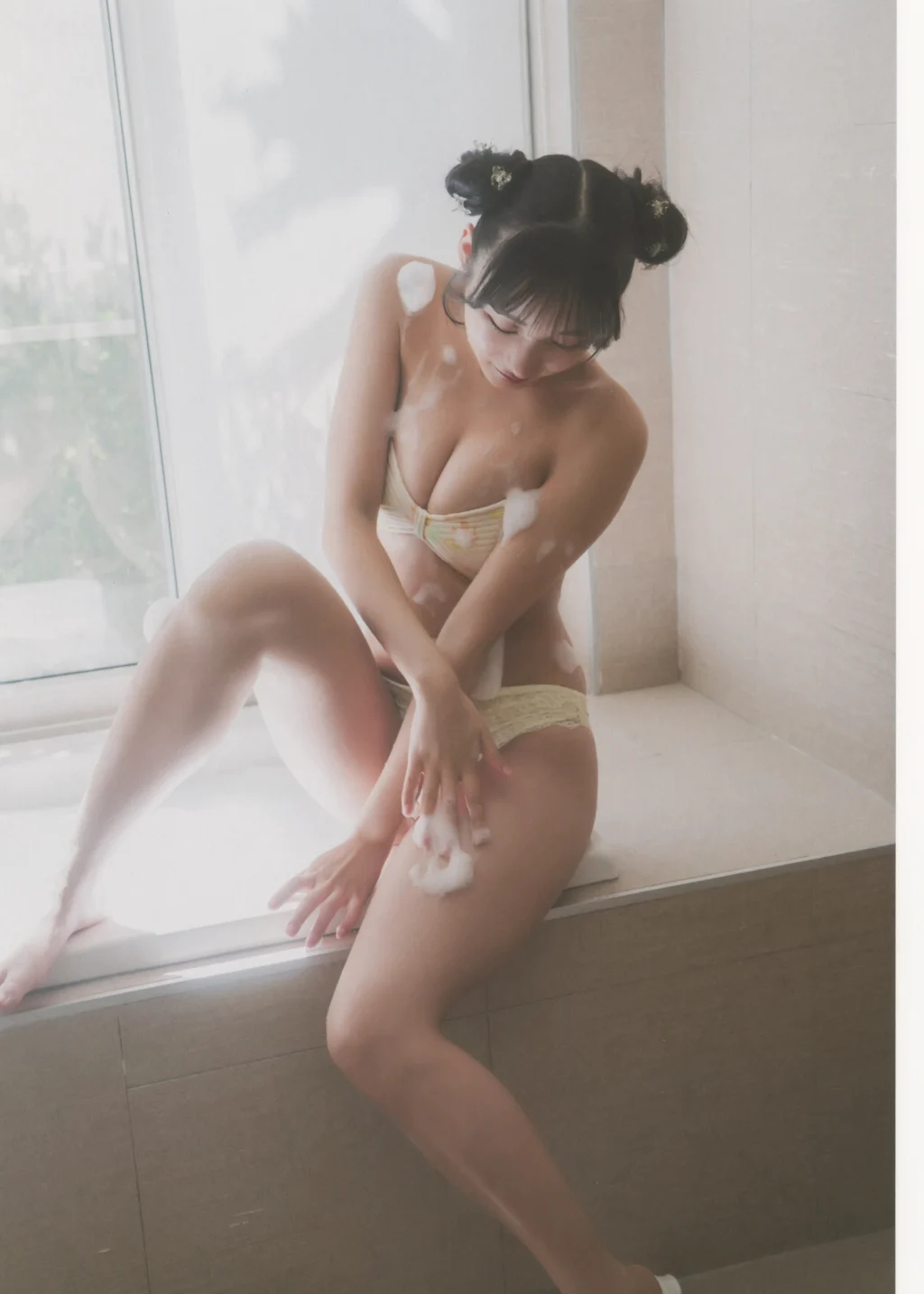 [JP] Yokono Sumire (横野すみれ): フォトブック Sumire Graph #6 (85 photos) - P13