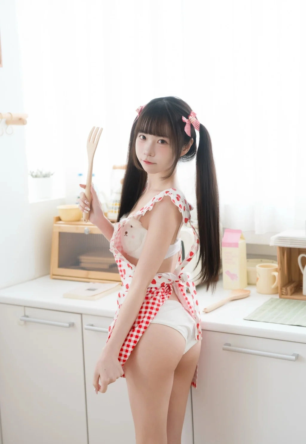 Coser@可可小白兔: 生日限定 一起做蛋糕吗 (77 photos) - P32