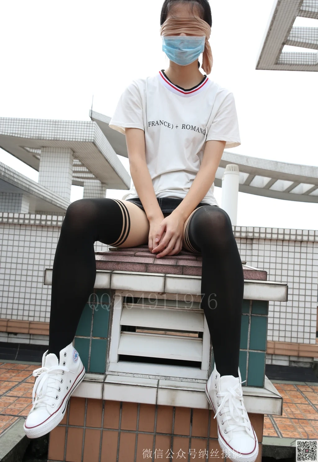 [NS纳丝摄影] No.174: 周萌萌 天台美臀诱惑 (43 photos) - P12