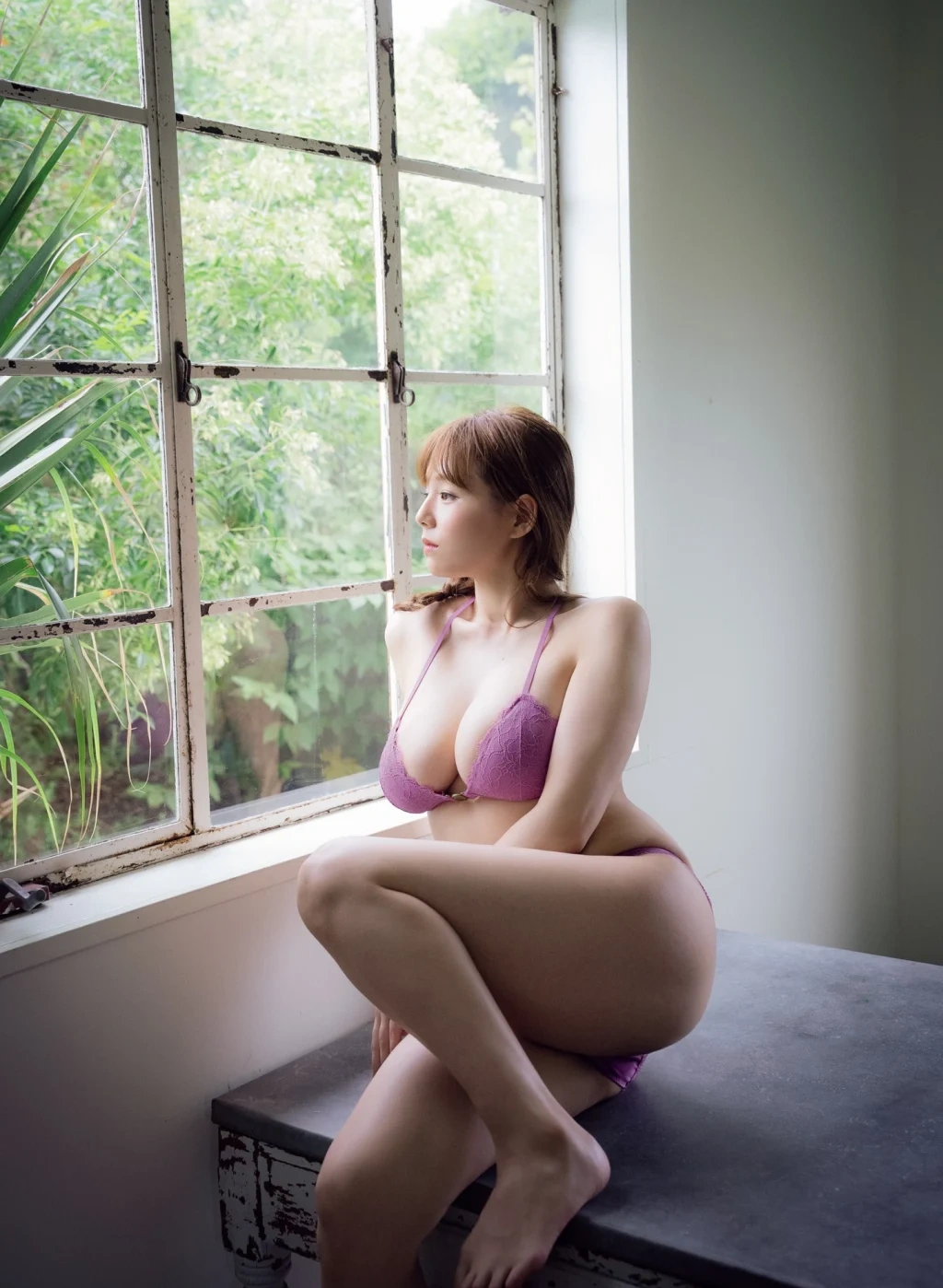 [JP] Ai Shinozaki (篠崎愛): 写真集 YOUNG CHAMPION 15years Memory (152 photos)
