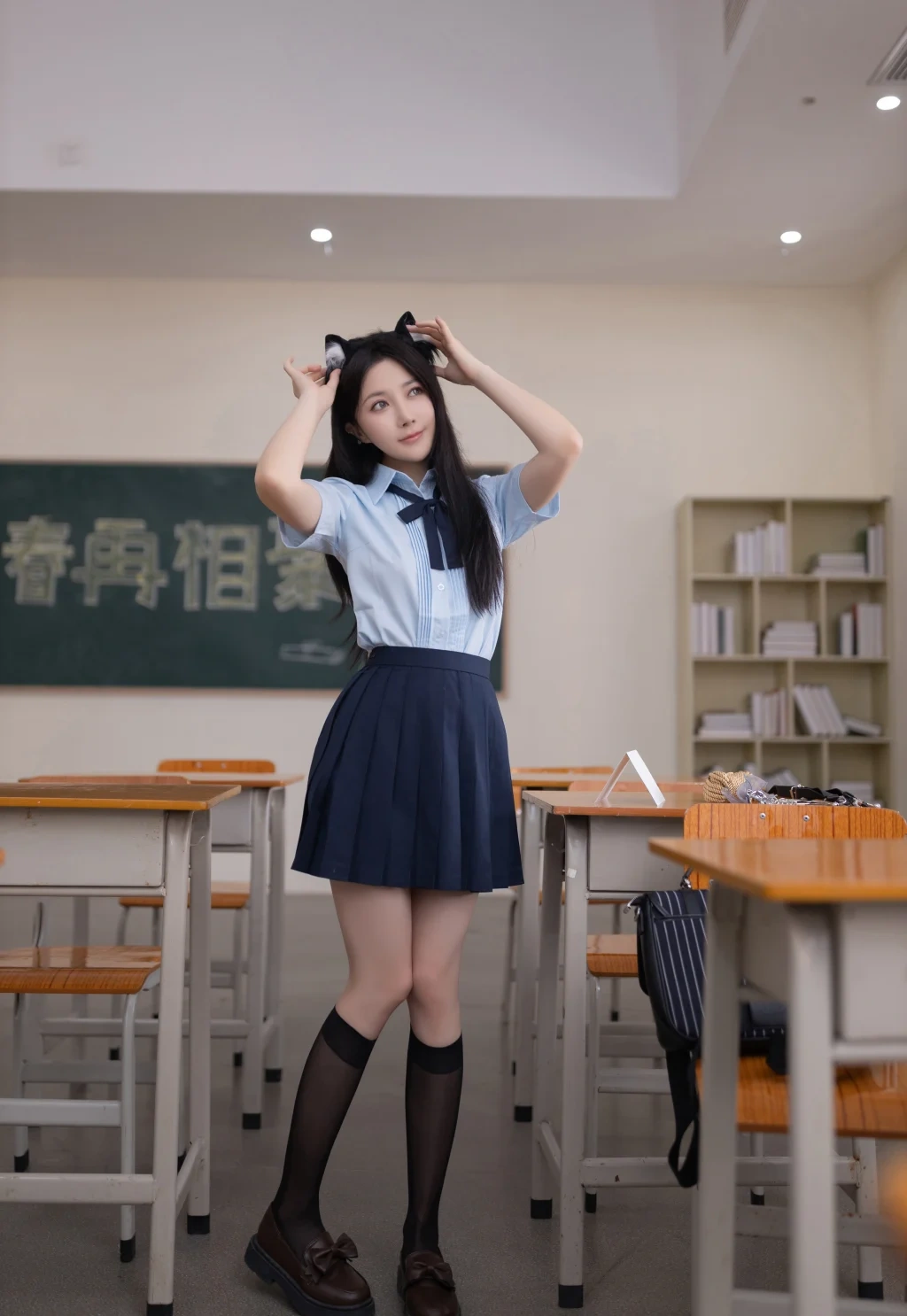 [内购无水印] 鱼子酱Fish: 班长的礼物 (130 photos) - P12