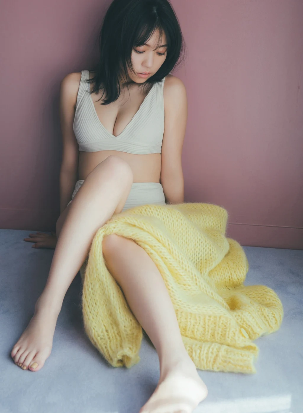 [JP] Yuno Ohara (大原優乃): スピサン グラビアフォトブック ふゆのゆうの (41 photos) - P2
