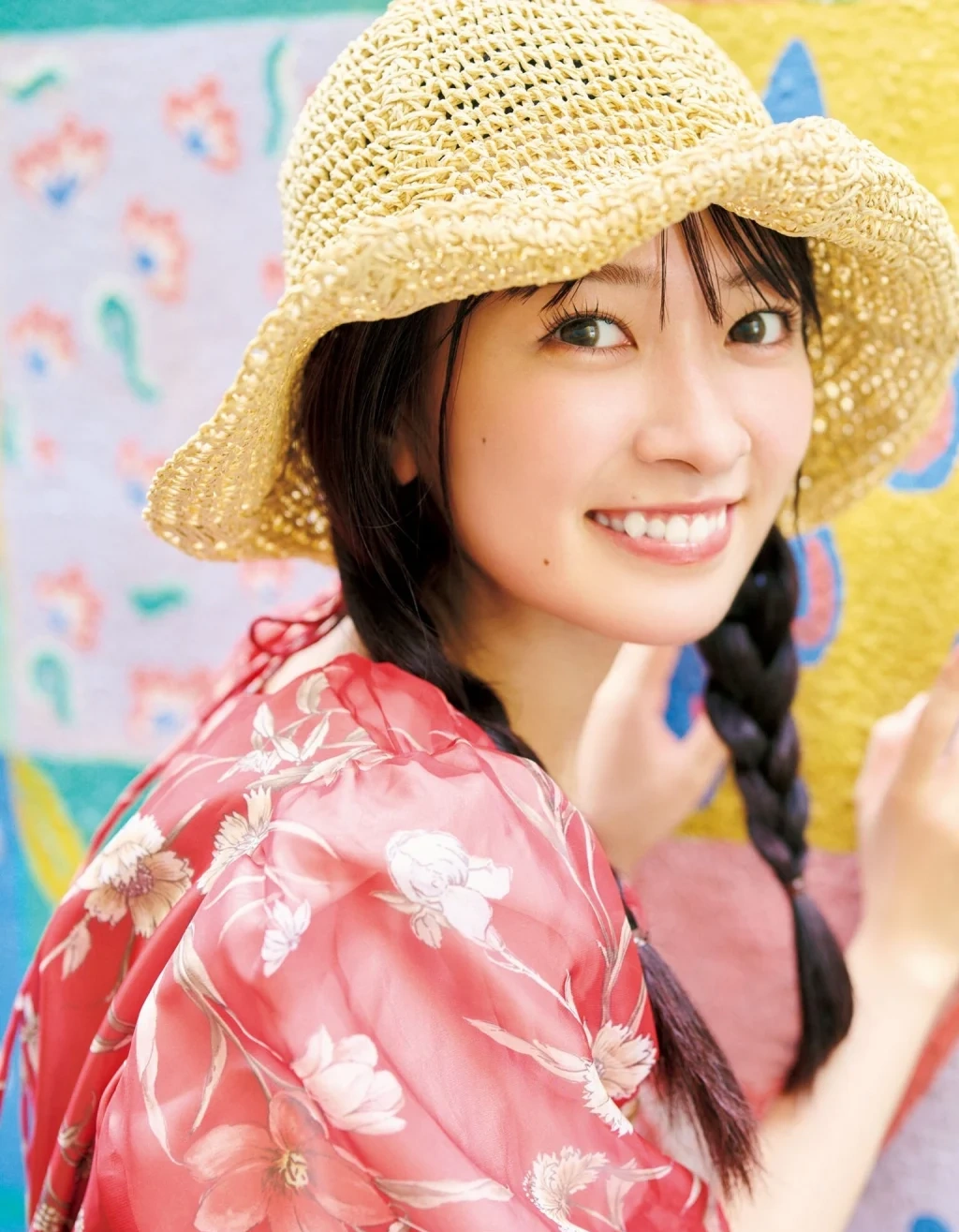 [JP] Nozomi Suzuhara (鈴原希実): 1st写真集 届け (132 photos) - P4
