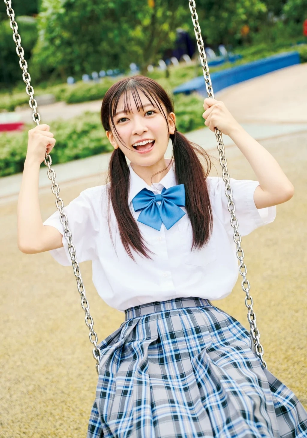 [JP] Nozomi Suzuhara (鈴原希実): 1st写真集 届け (132 photos) - P2