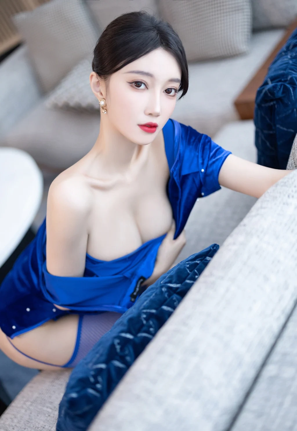 [内购无水印] 玥儿玥er: 蓝色短裙 (91 photos) - P9