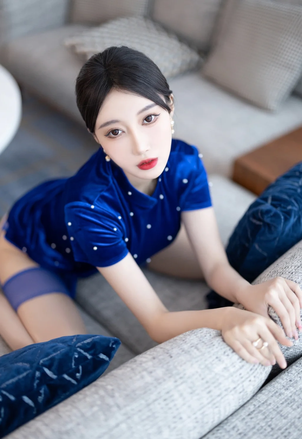 [内购无水印] 玥儿玥er: 蓝色短裙 (91 photos) - P6
