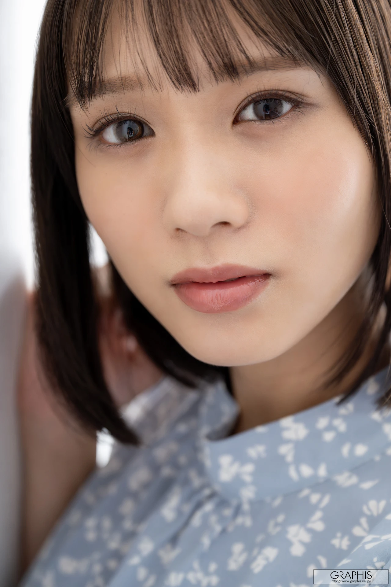 Nanami Ogura 小倉七海 & Hinako Mori 森日向子 – Graphis Spring Special 2026 - P21