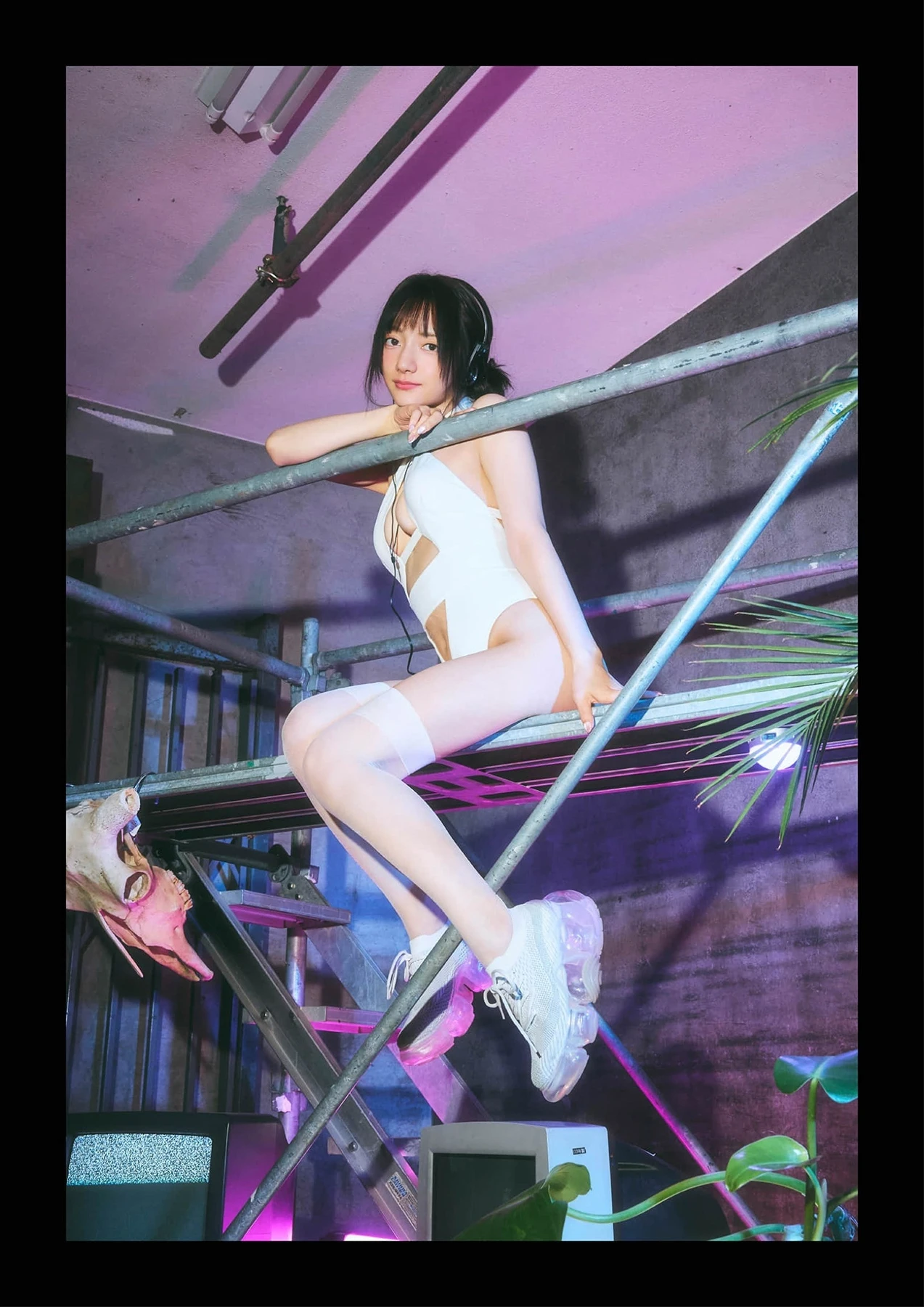 Toutomiwokanjite Sakurai 尊みを感じて桜井 – BRODYデジタル写真集 「MY VIDEO GIRL」 - P54
