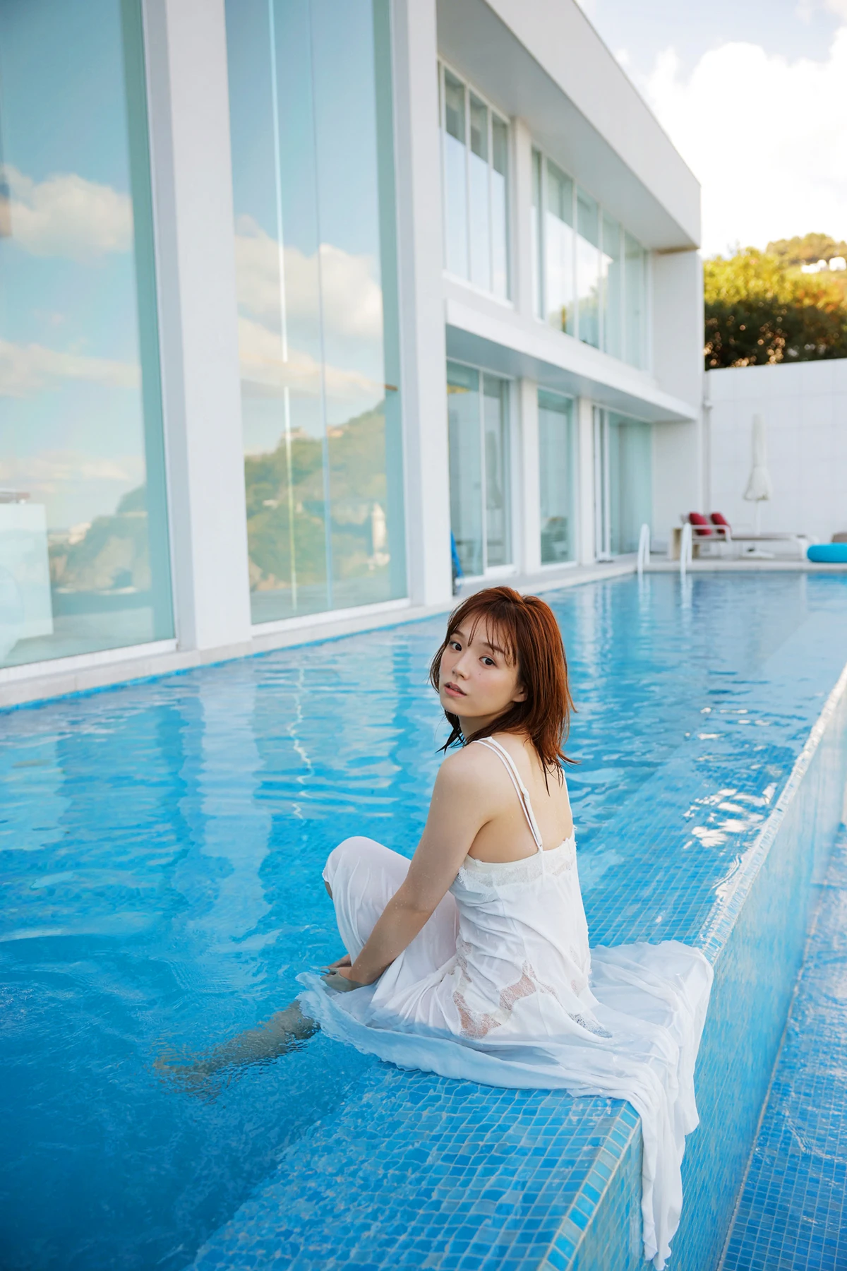 Ai Shinozaki 篠崎愛 – デジタル限定写真集 IDEA-reverse- 完全版 - P24