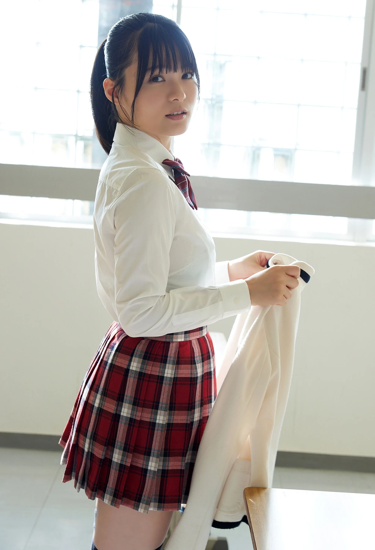 Mizuki Hoshina 星名美津紀 – 解禁グラビア写真集 「みんな帰っちゃったね･･･」 - P17
