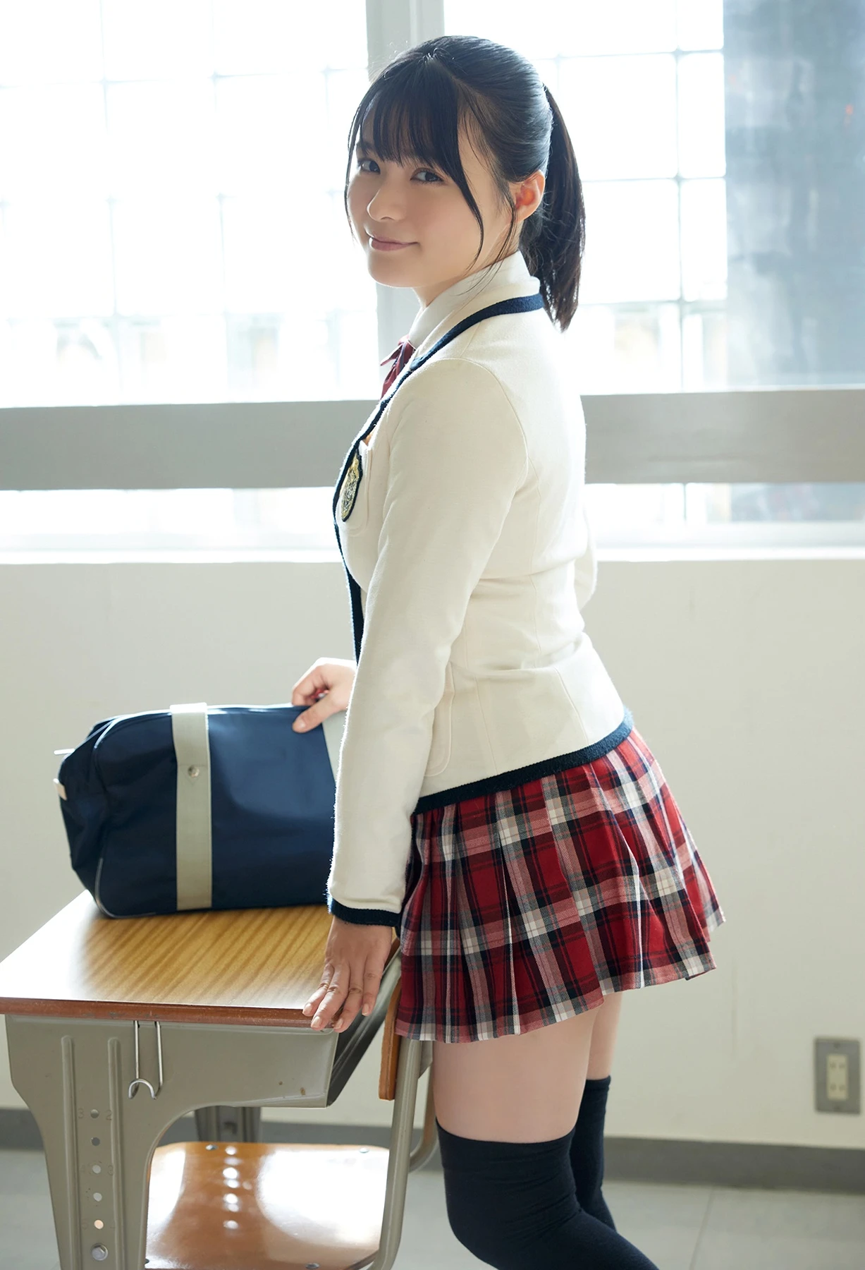 Mizuki Hoshina 星名美津紀 – 解禁グラビア写真集 「みんな帰っちゃったね･･･」 - P8