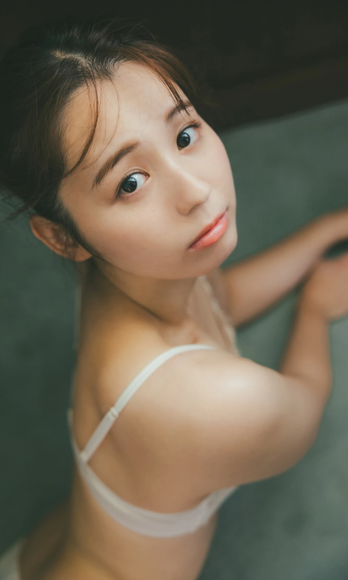 Rina Koike 小池里奈 – 週プレ Photo Book 「守りたい。」 - P35