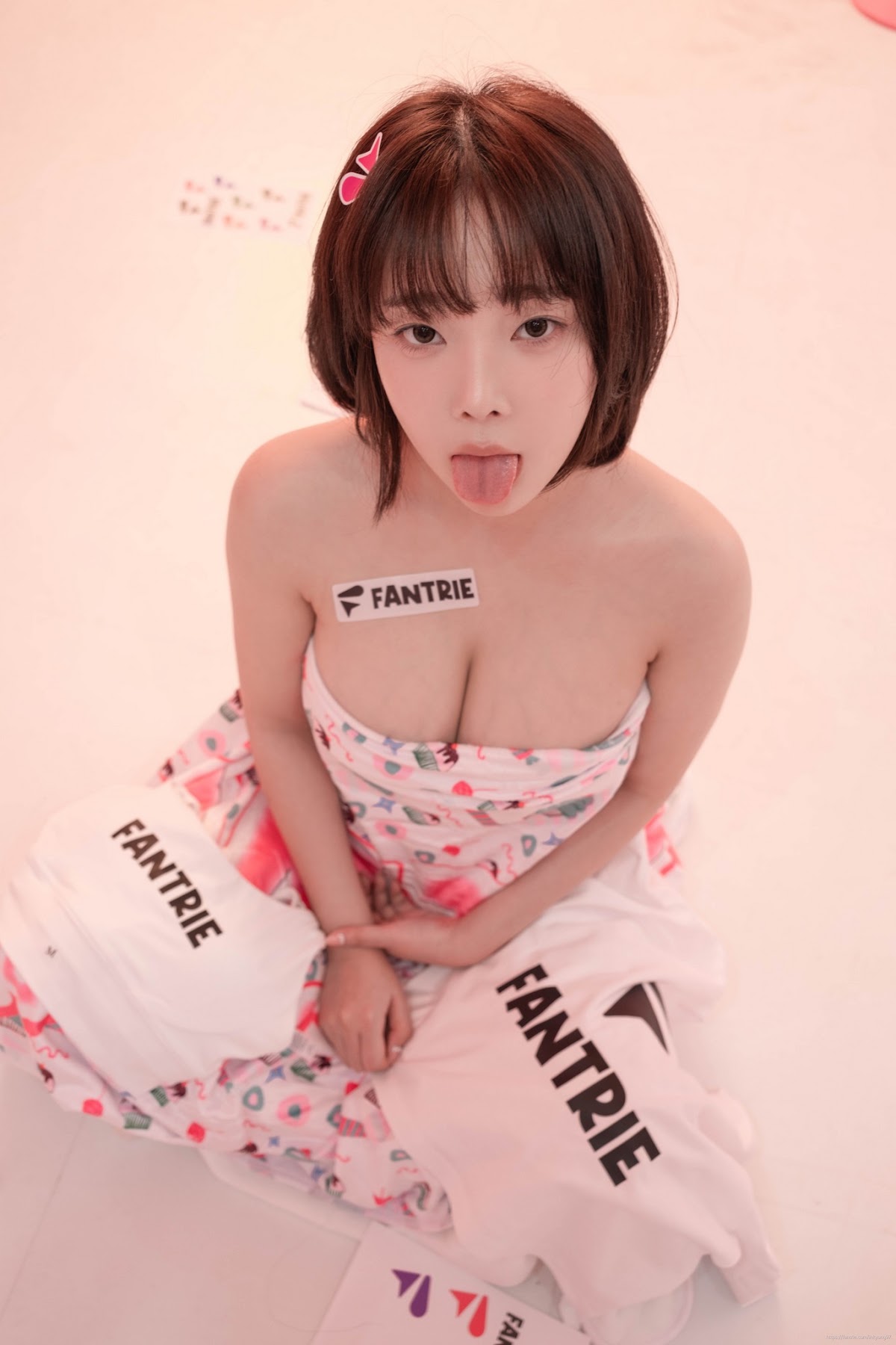 Kang In-kyung (강인경) – Pink Bikini - P59