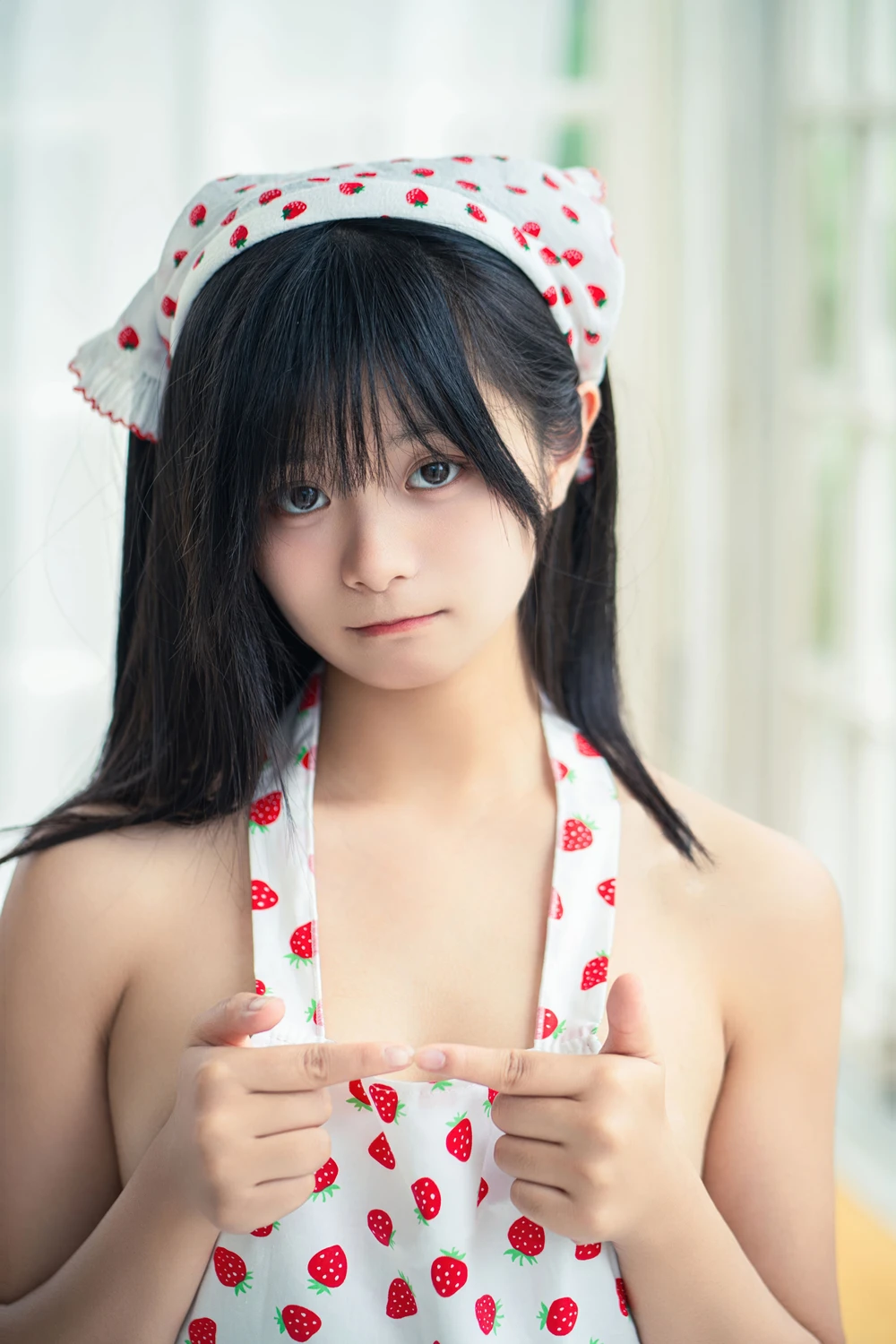 Cosplay 花音葉子 – 小厨娘 - P35