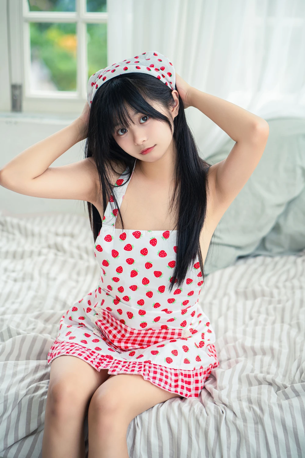 Cosplay 花音葉子 – 小厨娘 - P39