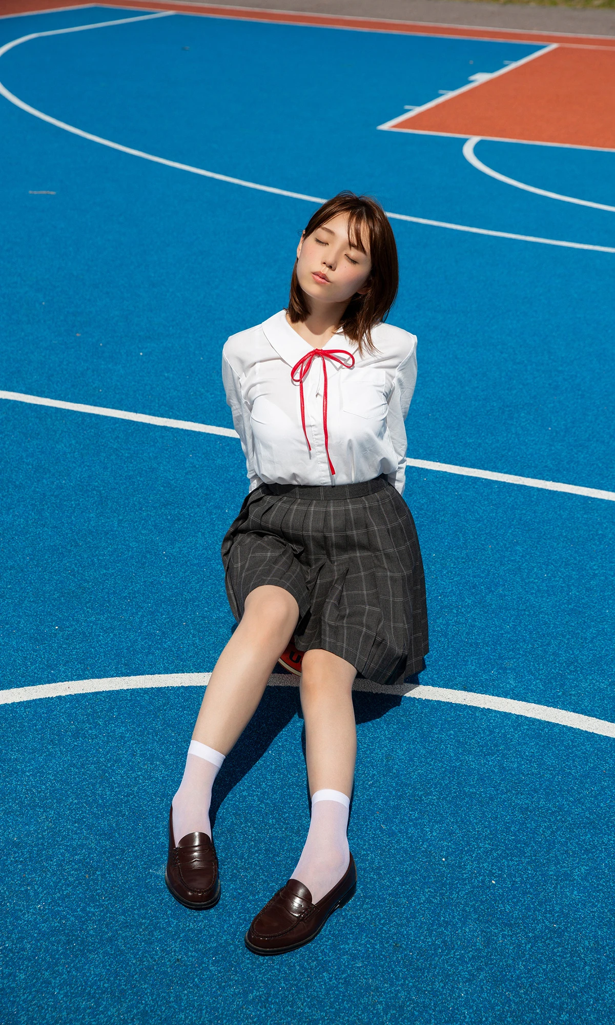 Ai Shinozaki 篠崎愛 – 週プレ Photo Book 「バラエティHコスプレ」 - P23
