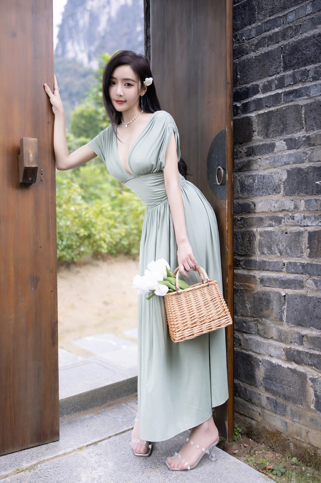 [内购无水印] 王馨瑶Yanni – 豆绿色连衣裙白色泳衣 - P11
