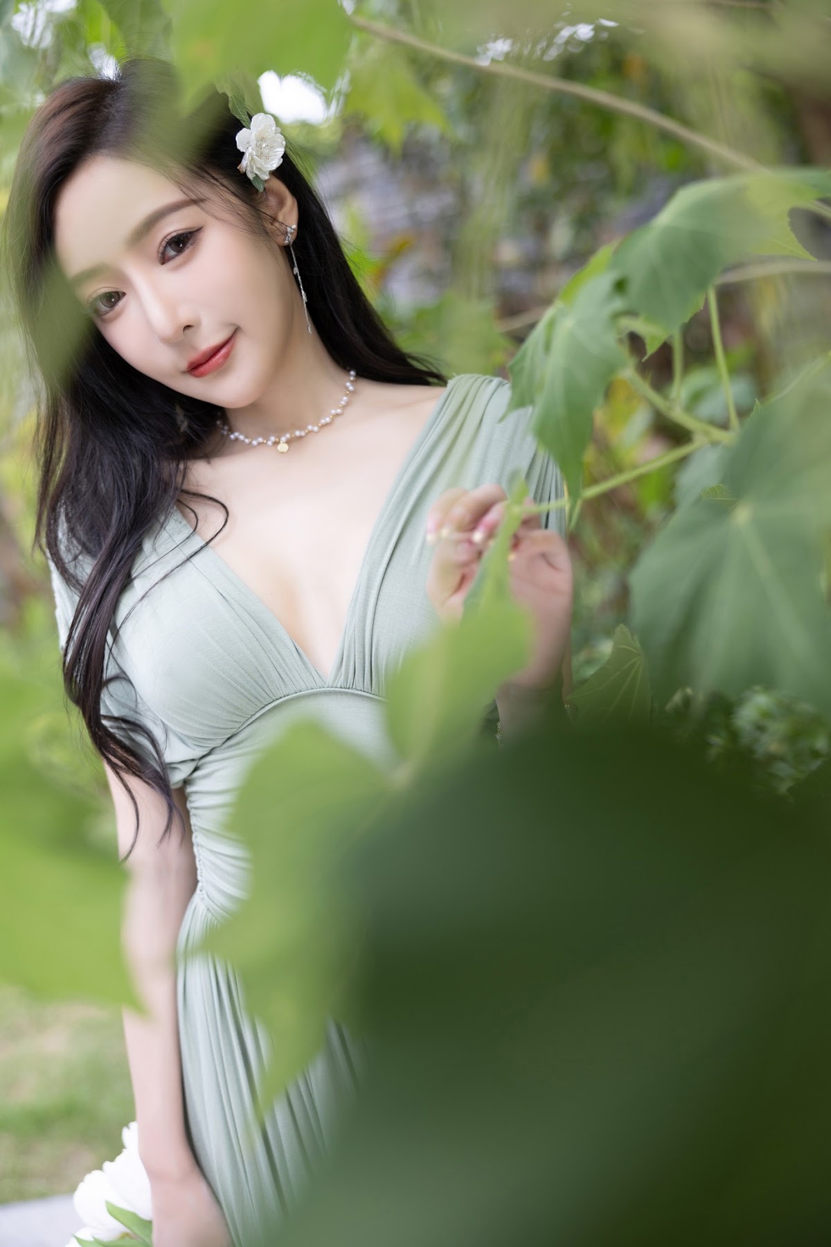 [内购无水印] 王馨瑶Yanni – 豆绿色连衣裙白色泳衣 - P18