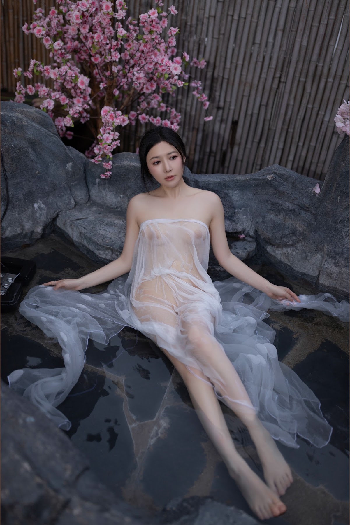 [内购无水印] 鱼子酱Fish – 花想容 - P114