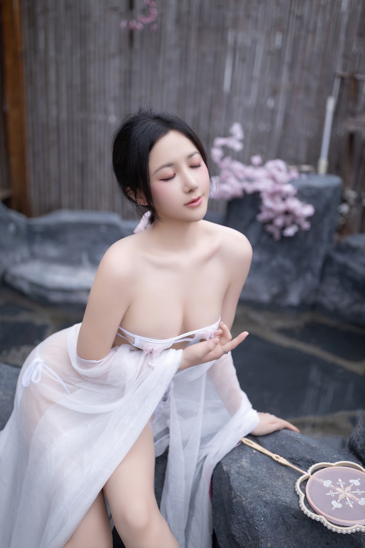 [内购无水印] 鱼子酱Fish – 花想容 - P17