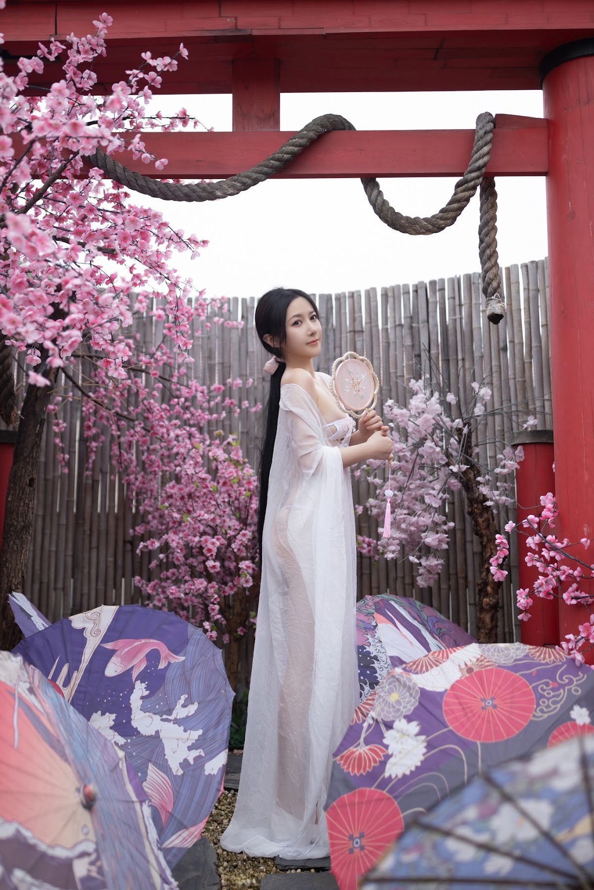[内购无水印] 鱼子酱Fish – 花想容 - P1